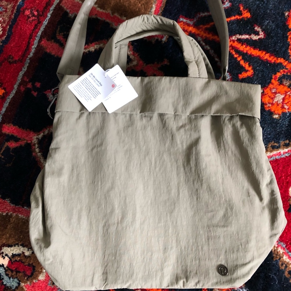 NWT lululemon workout bag